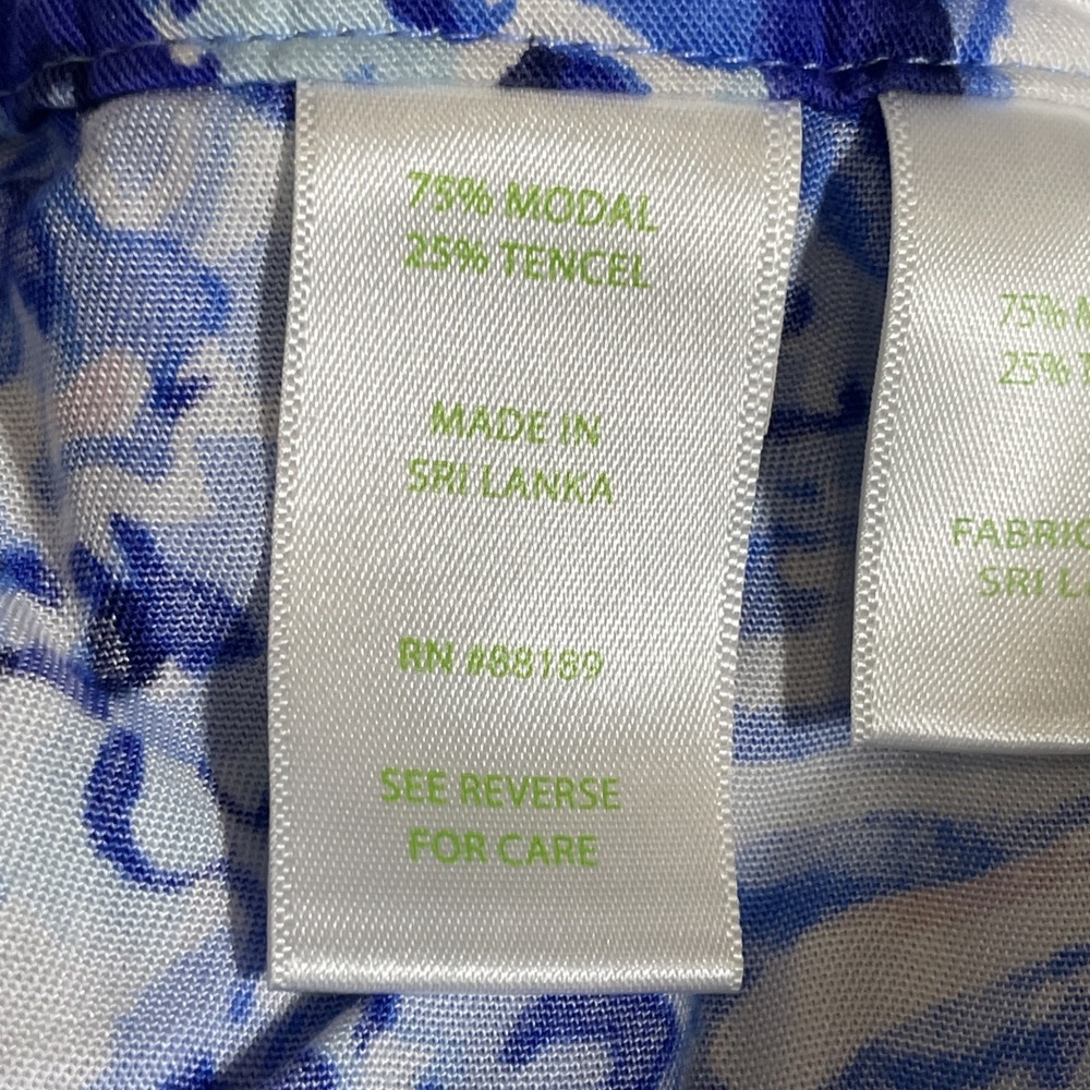 LILLY PULITZER Dahlia Shorts 4" Catch And Keep Blue Floral Scallop Hem, Size L - Picture 5 of 9